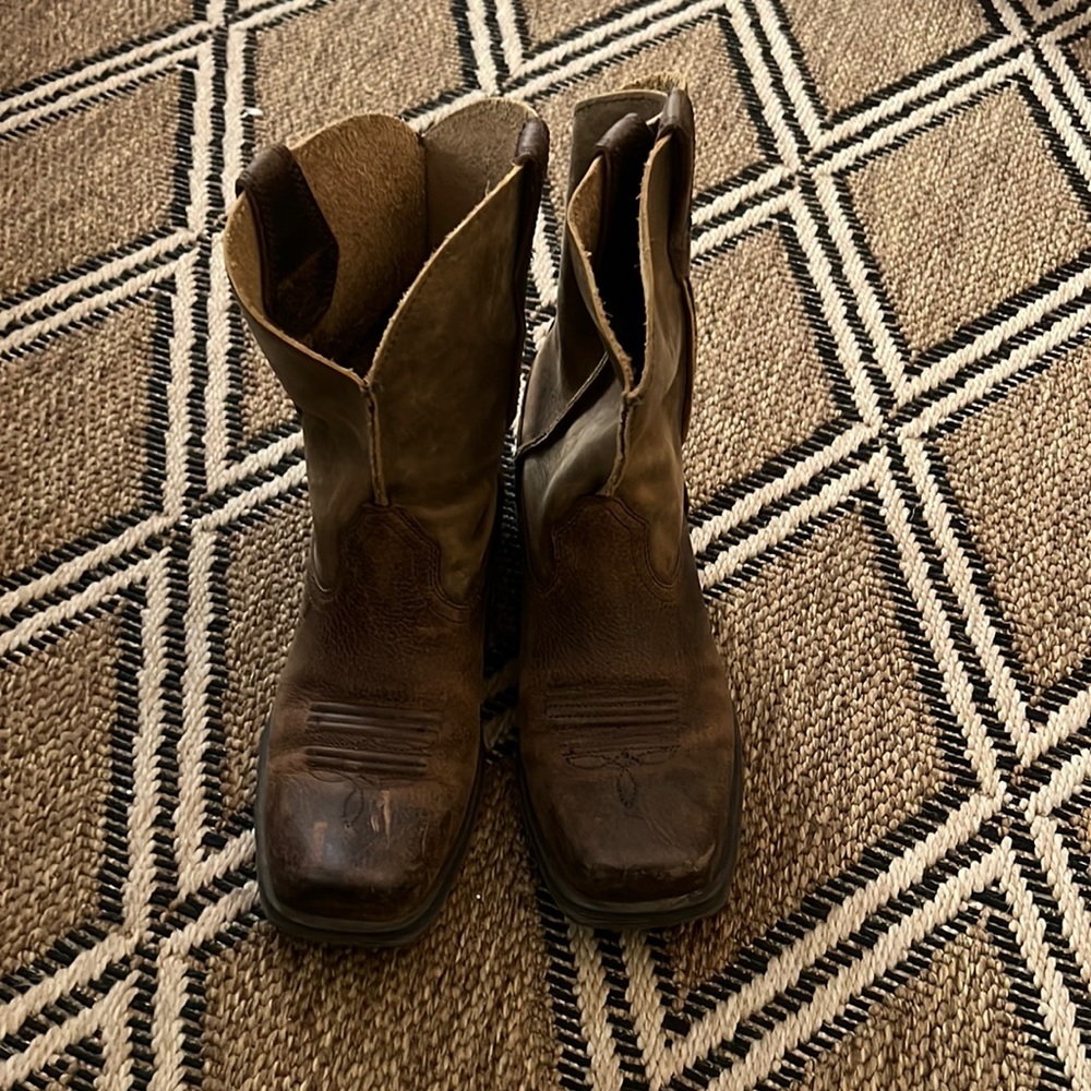 Brown Ariat boots